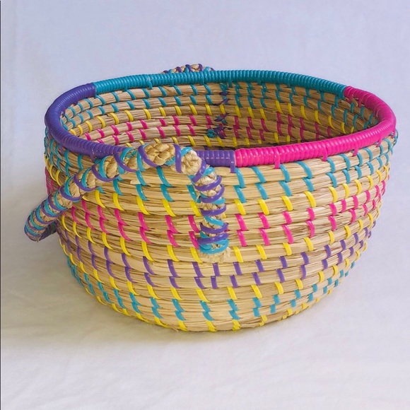 Home Other - Round Basket with multicolor strings NWOT